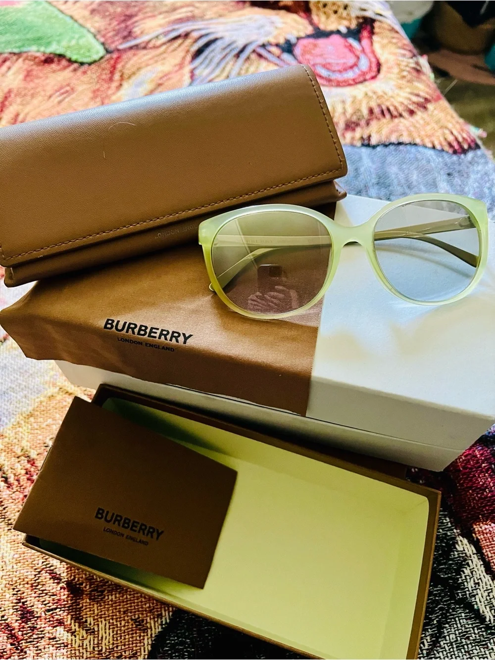 Burberry stylish oversized